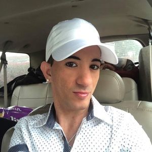 Meet your Posher, Rene